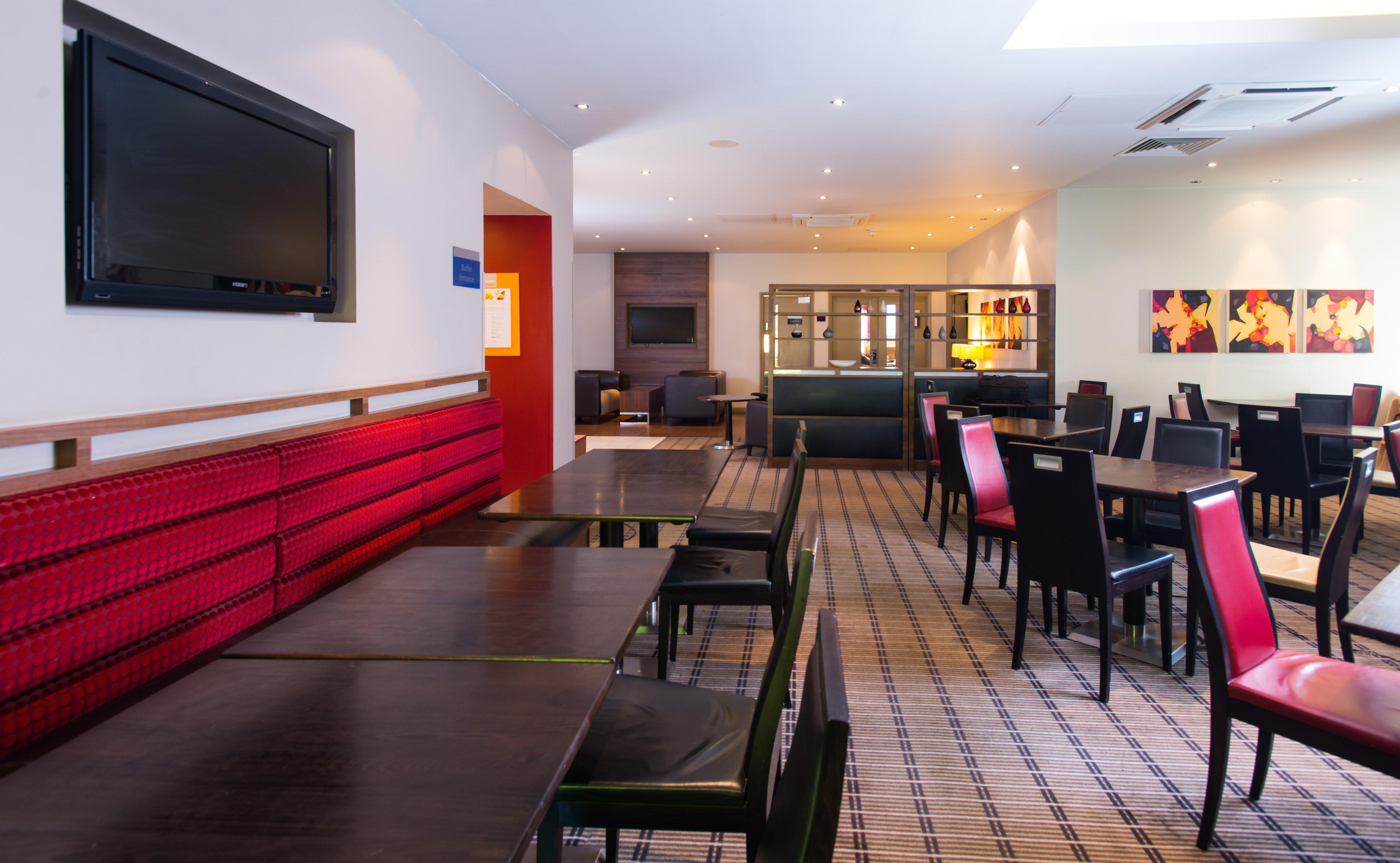 Holiday Inn Express Taunton East By Ihg Exterior foto